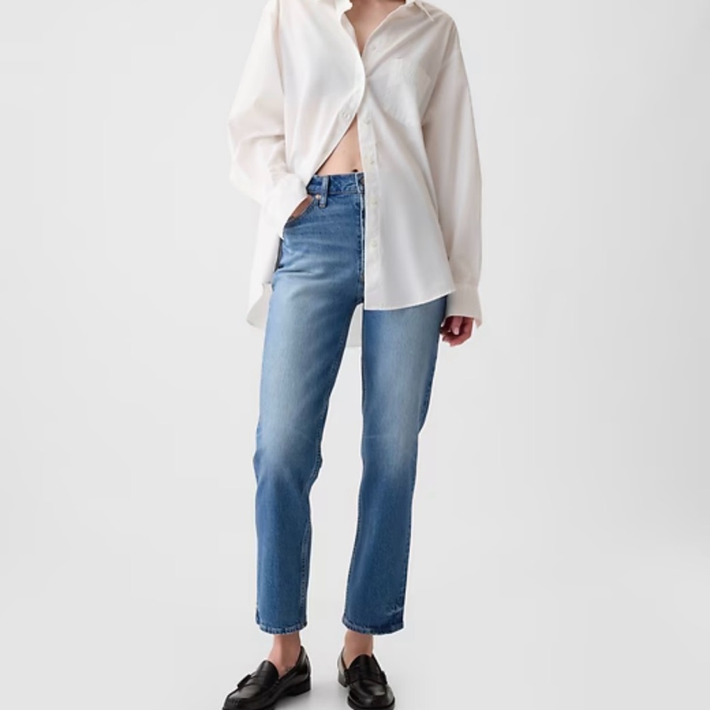 GAP High Rise Cheeky Straight Jeans in Light Indigo (28 Petite)